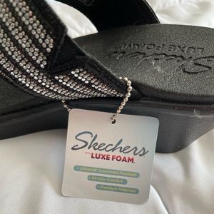 Size 8 Skechers Sandals New with Tags